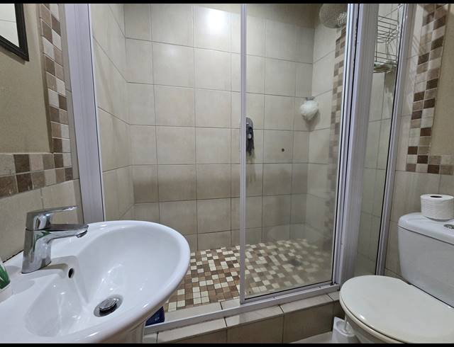 2 BEDROOM APARTMENT TO LET IN SHAKAS ROCK